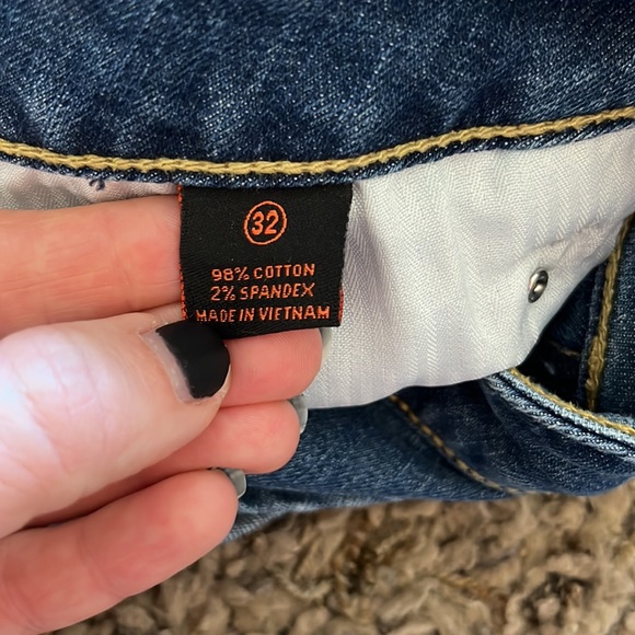 Sz 32 Jean shorts- bought at runnings - Picture 3 of 4